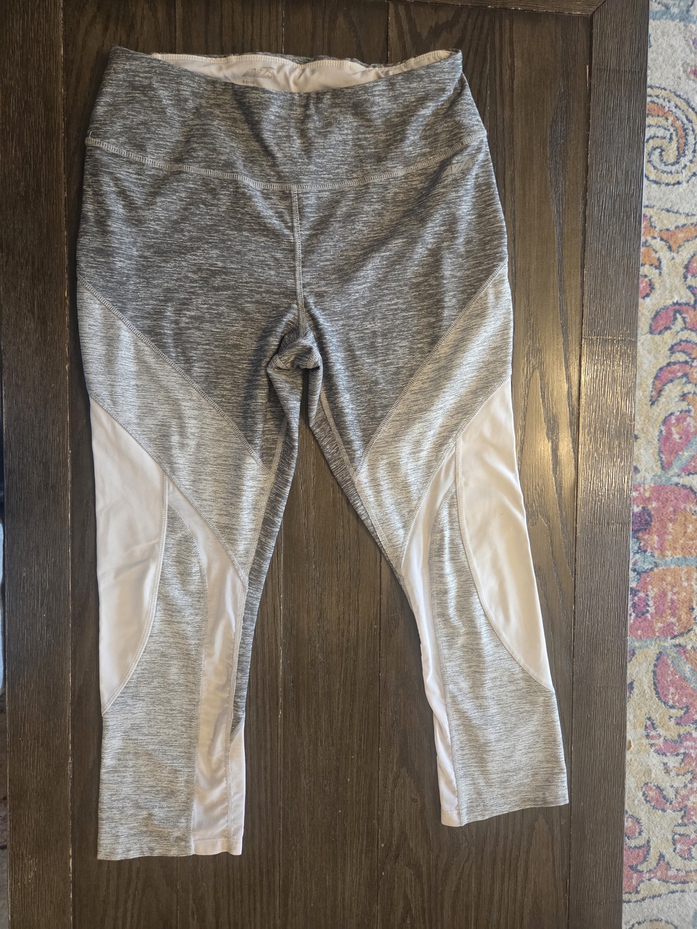 Avia Gray and White Capris Leggins